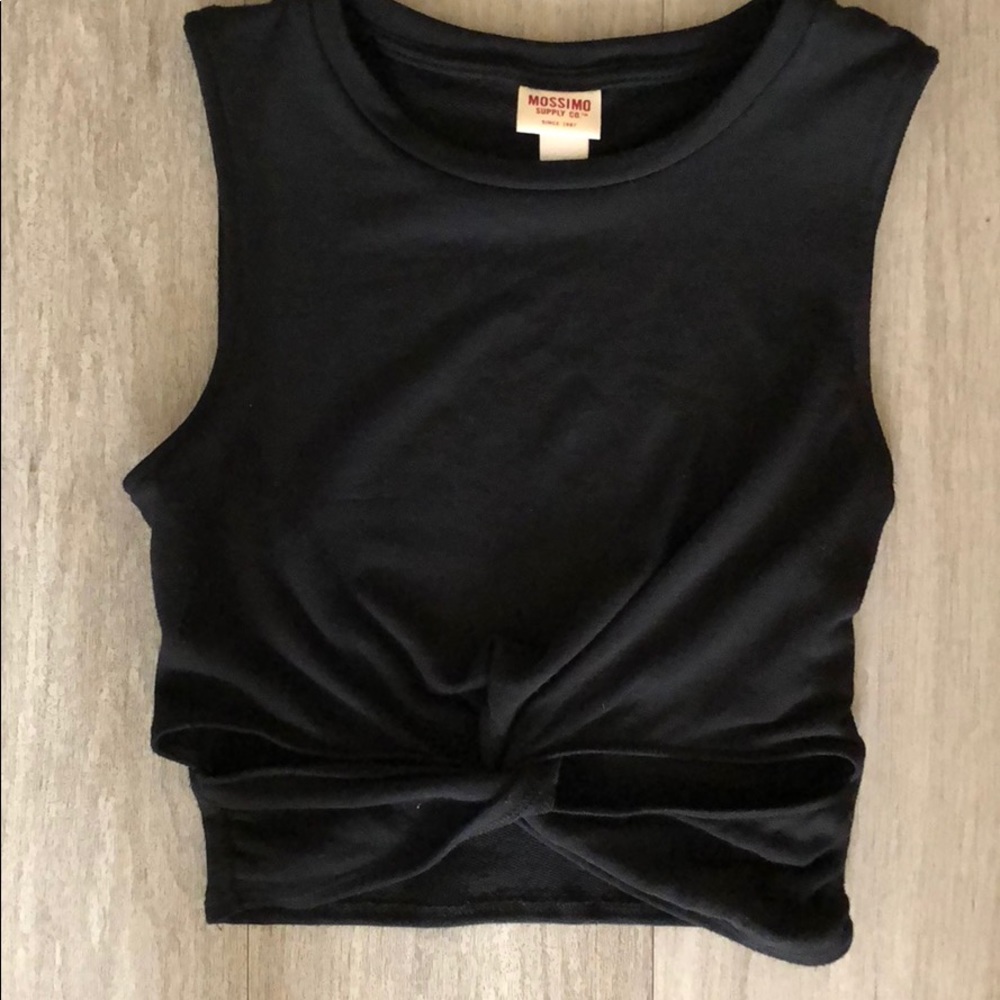Black crop tank